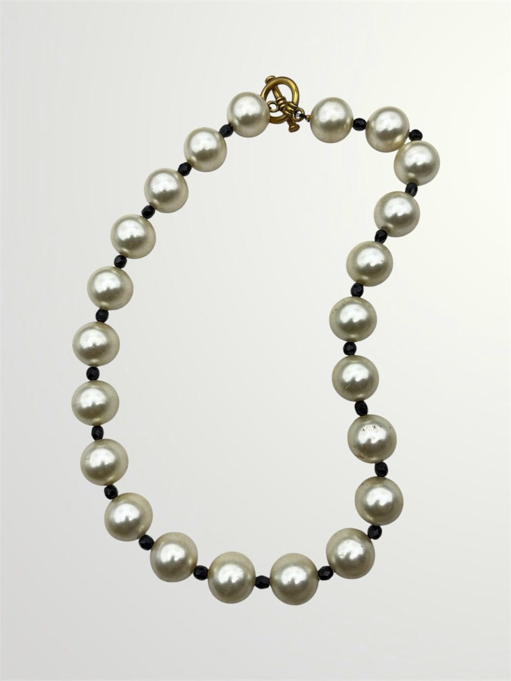 Glass Pearl Collar Necklace